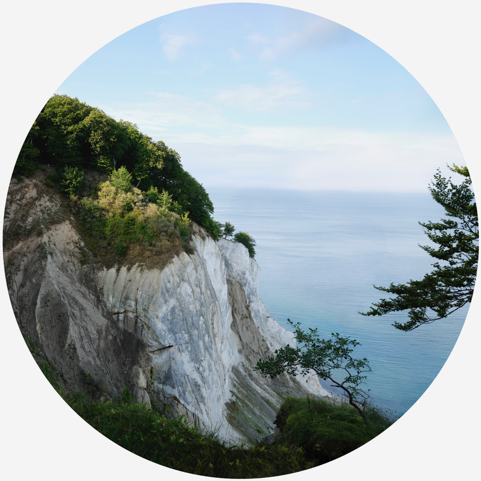 Read more about the article “Studies in Falling” av Helene Schmitz” och Inverse Horizons” av Kristina Bength.